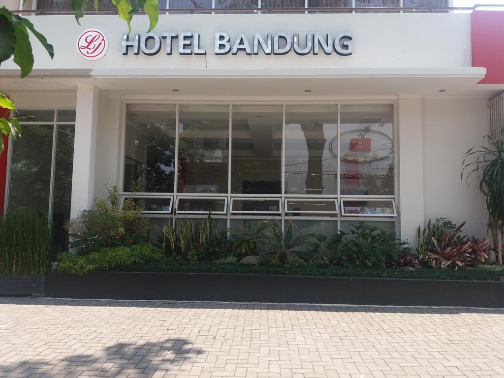 Lj Hotel Bandung Eksteriør billede