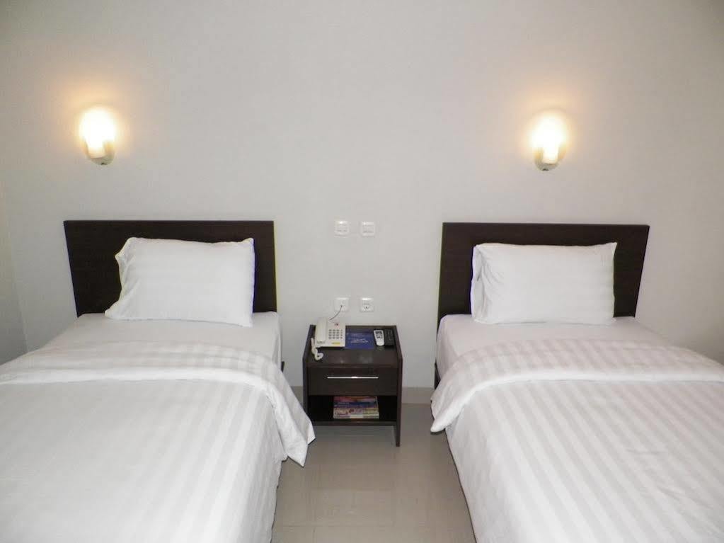 Lj Hotel Bandung Eksteriør billede