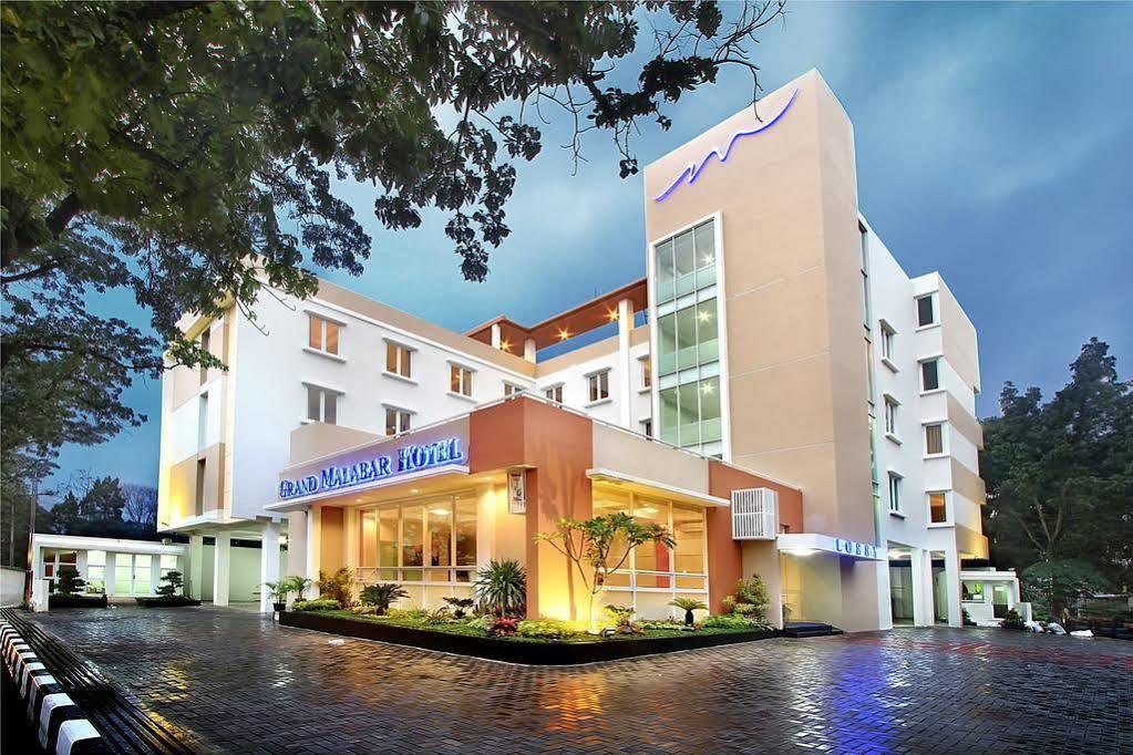 Lj Hotel Bandung Eksteriør billede