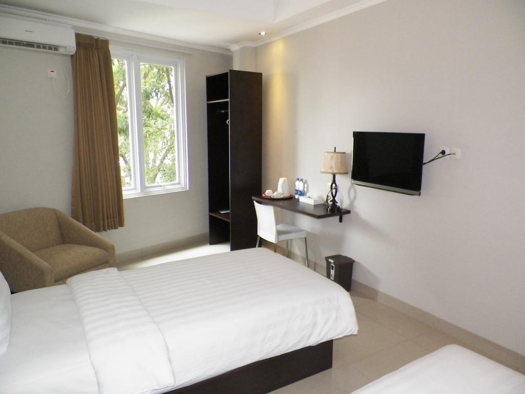 Lj Hotel Bandung Værelse billede