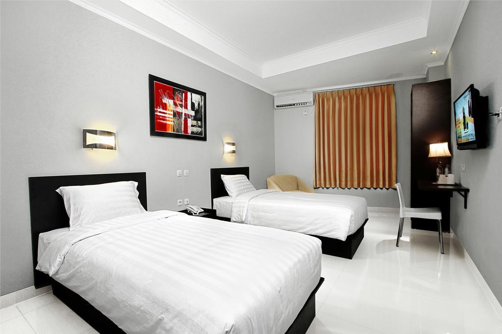 Lj Hotel Bandung Værelse billede